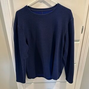 Lululemon men’s long sleeve crew neck size large.